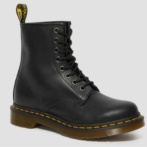 Dr. Martens Napa leather!! Size 7